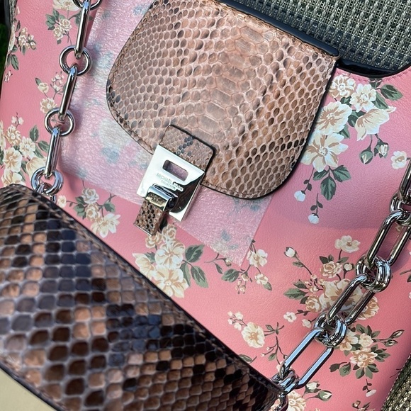 MICHAEL KORS COLLECTION 🌸Bancroft Oversized Calf Leather Python Shoulder Bag - Picture 7 of 14